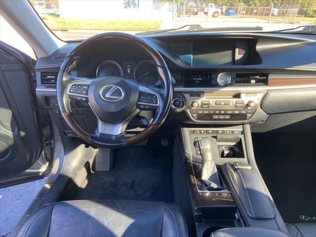 used 2016 Lexus ES 300h car, priced at $21,950