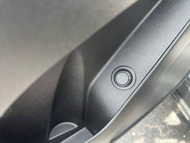 used 2020 Chevrolet Equinox car, priced at $18,950