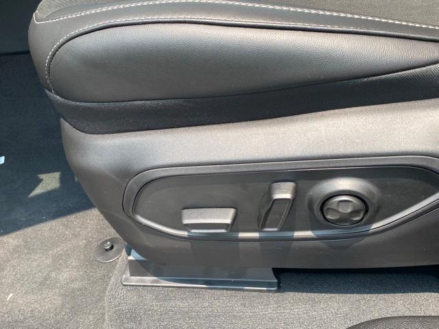 new 2025 Jeep Grand Cherokee L car, priced at $42,000