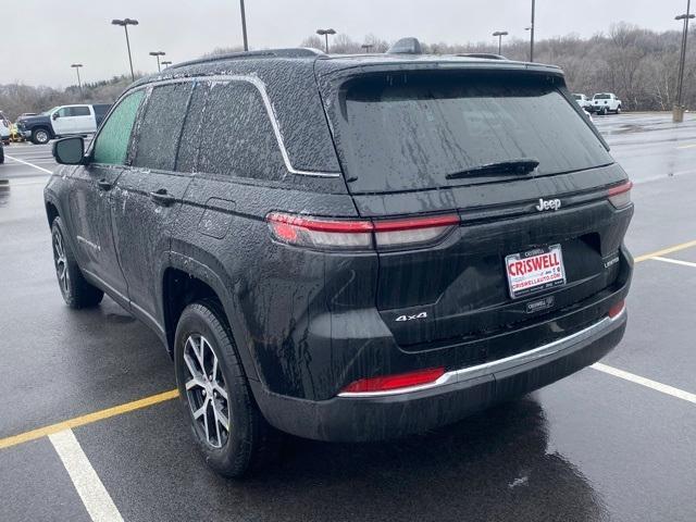 new 2025 Jeep Grand Cherokee car, priced at $43,000