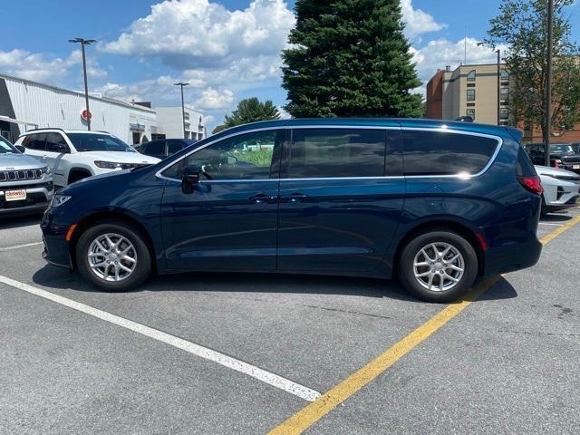 new 2025 Chrysler Pacifica car, priced at $45,931