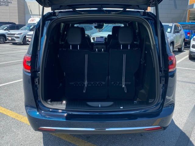 new 2025 Chrysler Pacifica car, priced at $45,931