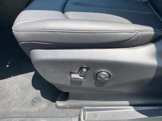 new 2025 Chrysler Pacifica car, priced at $45,931