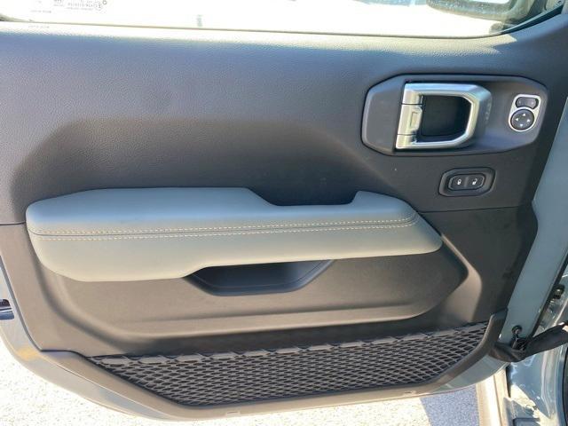 new 2026 Jeep Gladiator car, priced at $60,000