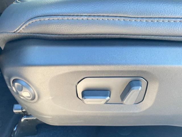 new 2025 Jeep Gladiator car, priced at $49,090