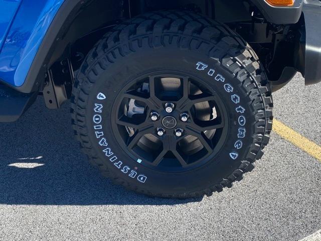 new 2025 Jeep Gladiator car, priced at $49,090