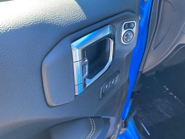 new 2025 Jeep Gladiator car, priced at $49,090