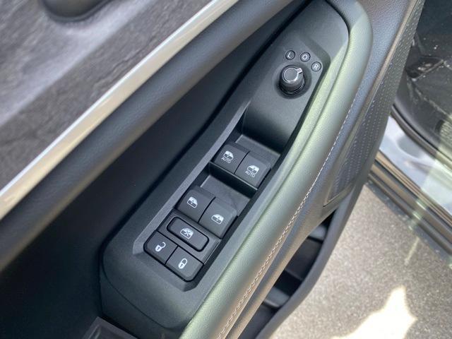 new 2025 Jeep Grand Cherokee car, priced at $42,500