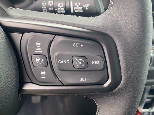 new 2025 Jeep Wrangler car, priced at $44,600