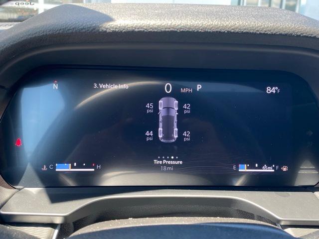 new 2025 Jeep Grand Cherokee car, priced at $37,500