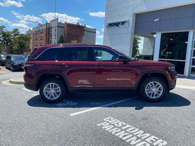 new 2025 Jeep Grand Cherokee car, priced at $37,500