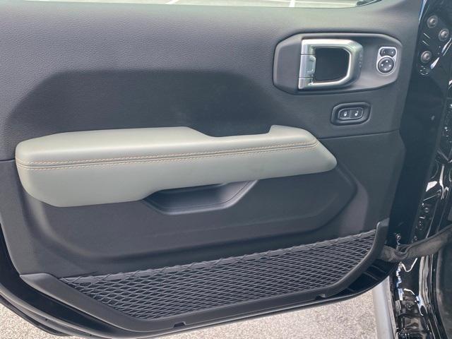 new 2026 Jeep Gladiator car, priced at $62,000