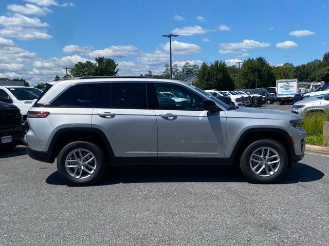 new 2025 Jeep Grand Cherokee car, priced at $37,500