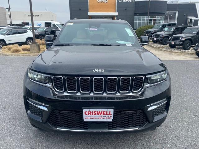 new 2025 Jeep Grand Cherokee car, priced at $43,000