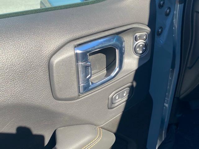 new 2025 Jeep Gladiator car, priced at $44,900