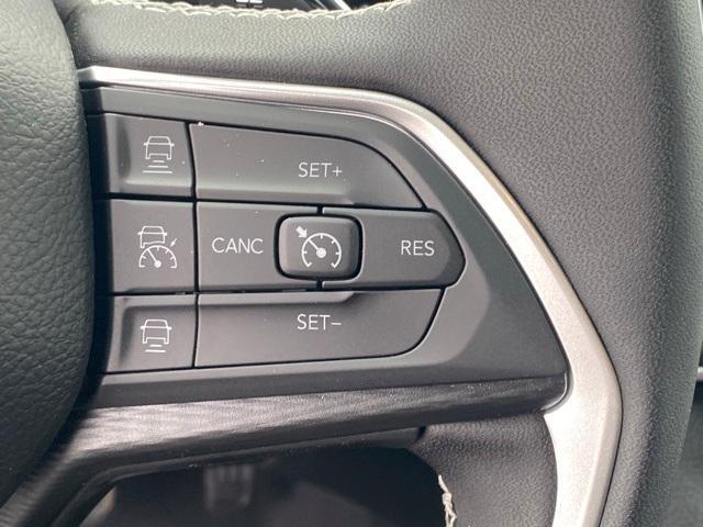 new 2025 Jeep Grand Cherokee L car, priced at $42,000