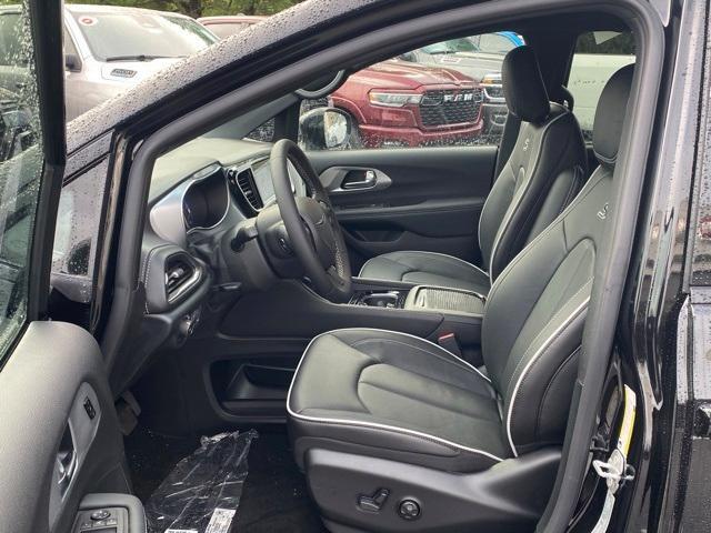 new 2026 Chrysler Pacifica car, priced at $48,885