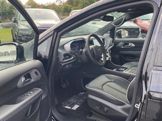 new 2026 Chrysler Pacifica car, priced at $48,885