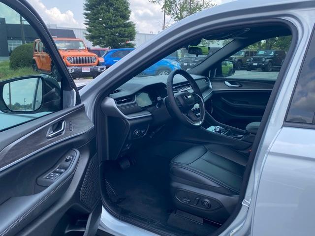 new 2025 Jeep Grand Cherokee L car, priced at $43,500