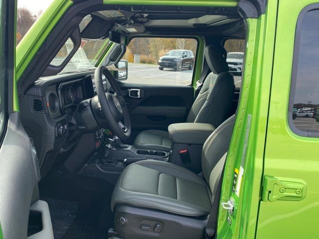 new 2026 Jeep Gladiator car, priced at $61,000