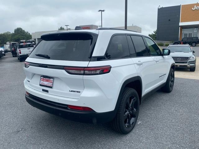 new 2025 Jeep Grand Cherokee car, priced at $47,000