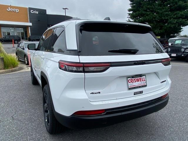 new 2025 Jeep Grand Cherokee car, priced at $47,000