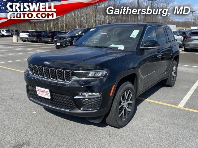 new 2025 Jeep Grand Cherokee car, priced at $45,000