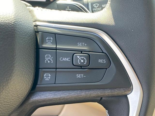 new 2025 Jeep Grand Cherokee car, priced at $45,000