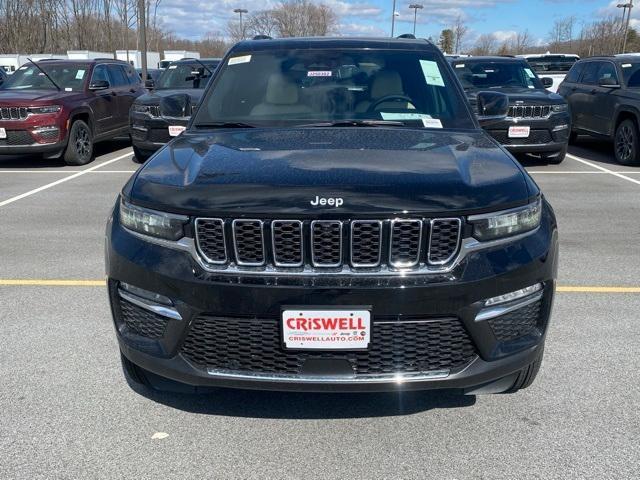 new 2025 Jeep Grand Cherokee car, priced at $45,000