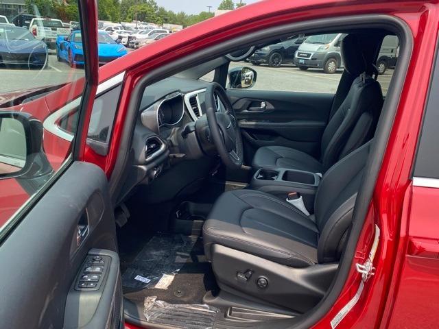 new 2025 Chrysler Voyager car, priced at $39,171