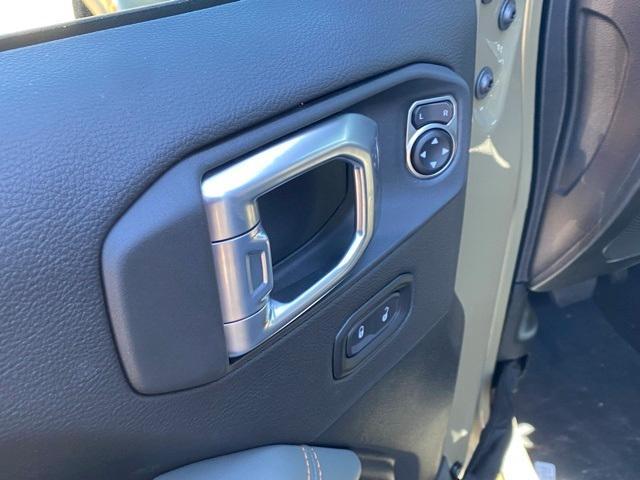 new 2025 Jeep Gladiator car, priced at $54,500