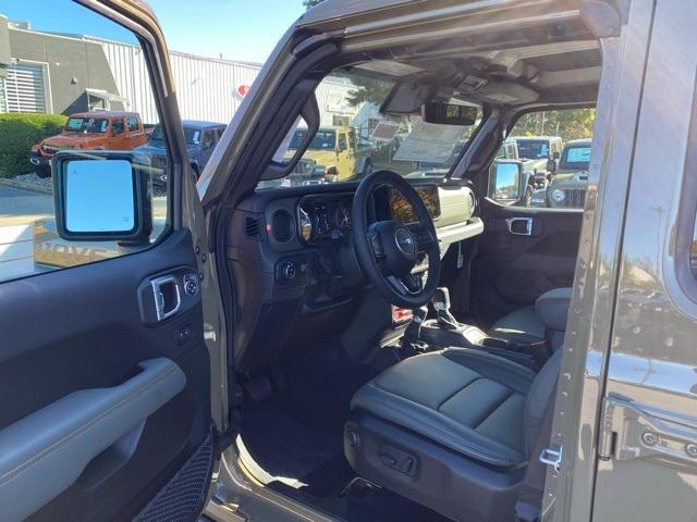 new 2025 Jeep Gladiator car, priced at $54,500