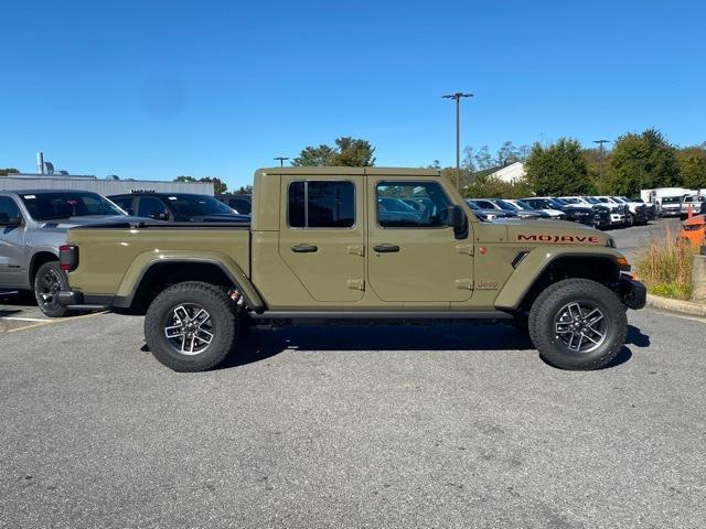 new 2025 Jeep Gladiator car, priced at $54,500