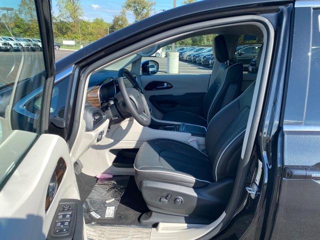 new 2023 Chrysler Pacifica car, priced at $44,500