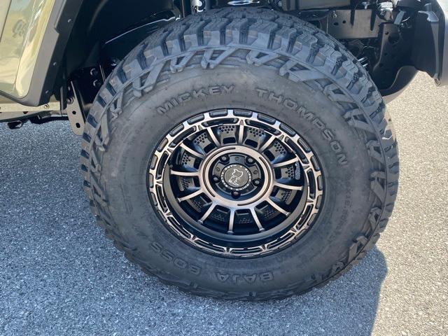 new 2025 Jeep Gladiator car, priced at $58,750