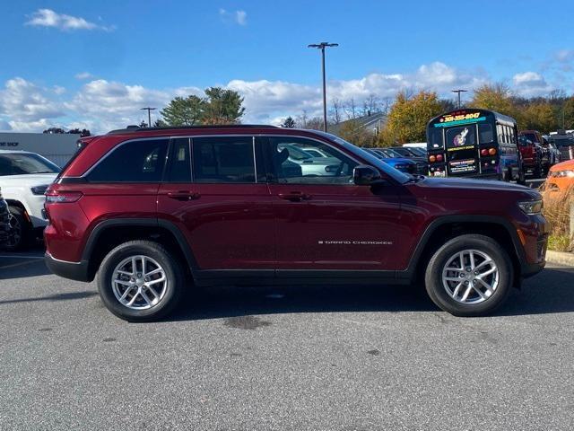new 2025 Jeep Grand Cherokee car, priced at $36,000