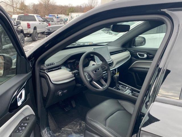 new 2025 Jeep Compass car, priced at $30,920