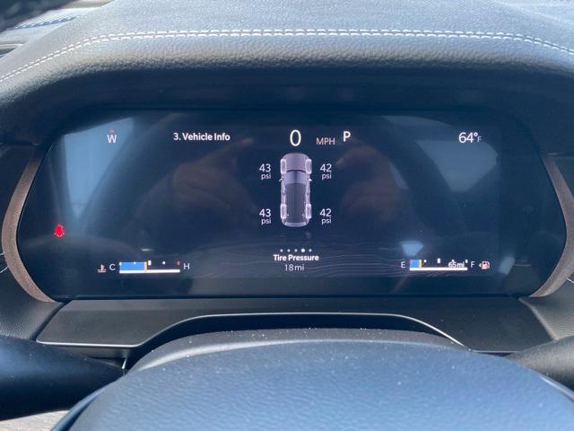 new 2025 Jeep Grand Cherokee car, priced at $43,000