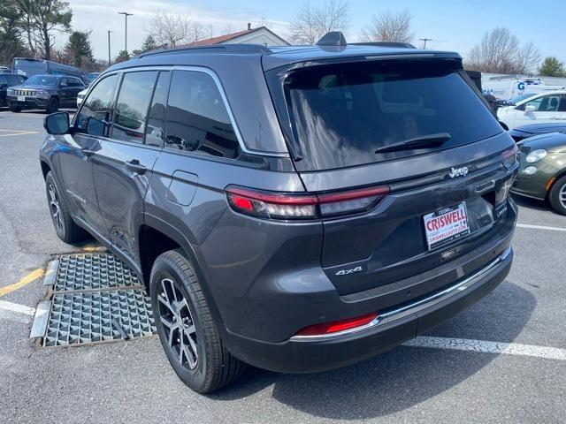 new 2025 Jeep Grand Cherokee car, priced at $43,000
