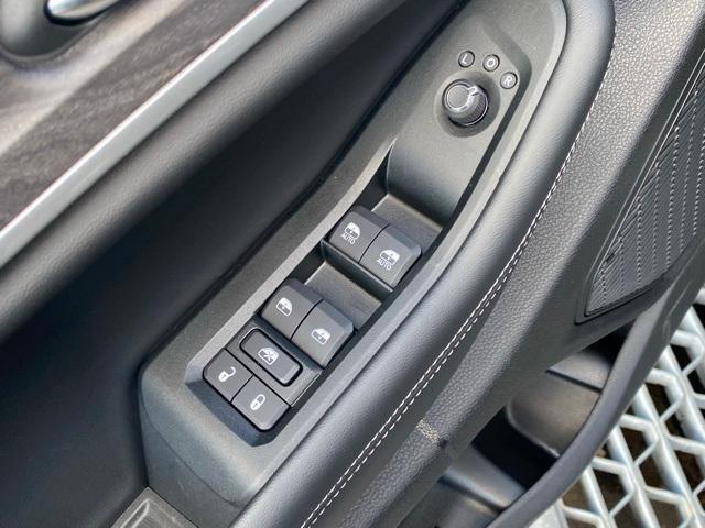 new 2025 Jeep Grand Cherokee car, priced at $43,000