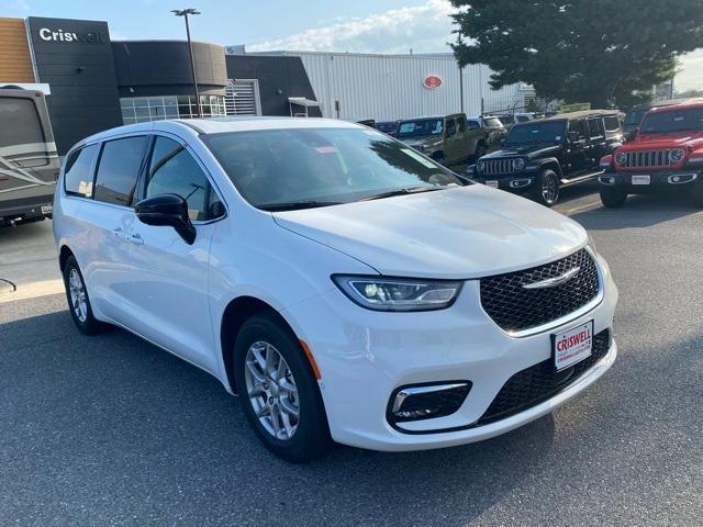 new 2026 Chrysler Pacifica car, priced at $38,780