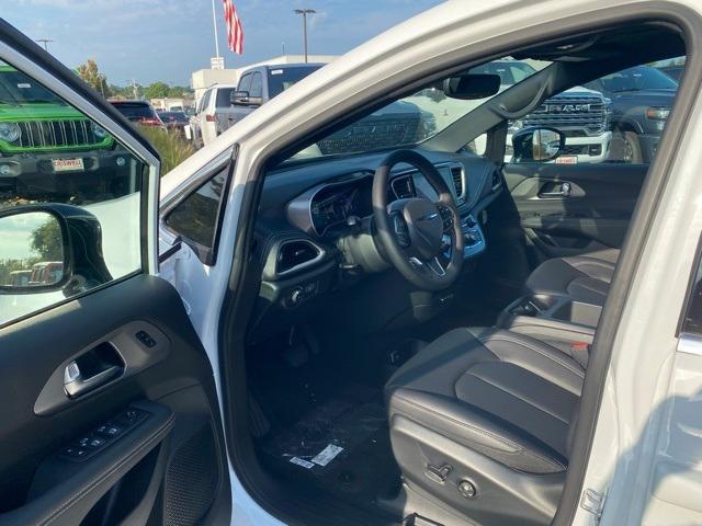 new 2026 Chrysler Pacifica car, priced at $38,780