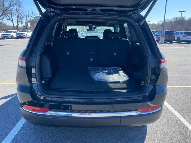new 2025 Jeep Grand Cherokee car, priced at $42,500