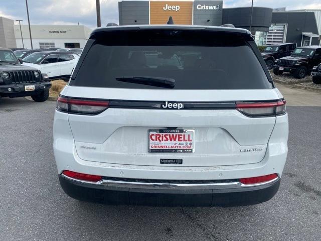 new 2025 Jeep Grand Cherokee car, priced at $45,000
