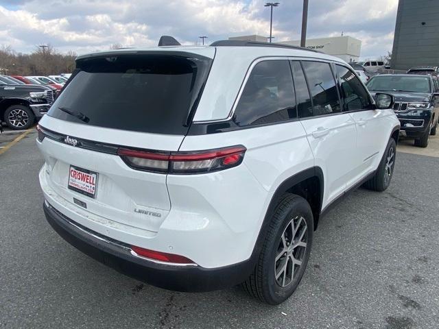 new 2025 Jeep Grand Cherokee car, priced at $45,000