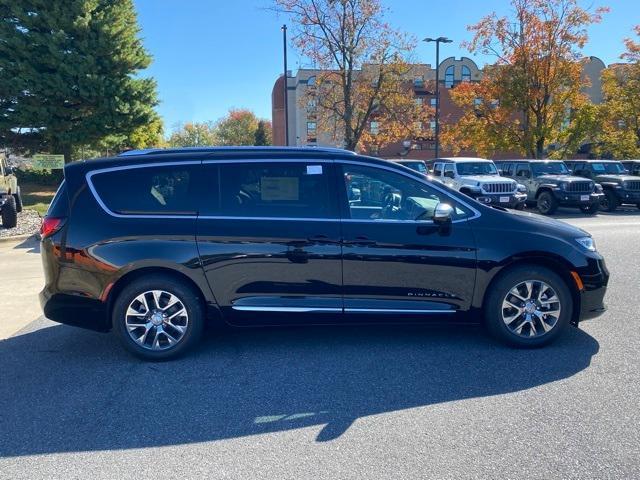 new 2026 Chrysler Pacifica Hybrid car, priced at $62,690