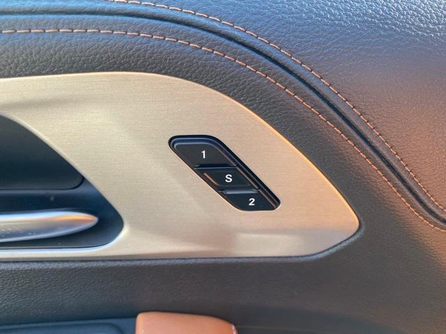 new 2026 Chrysler Pacifica Hybrid car, priced at $62,690