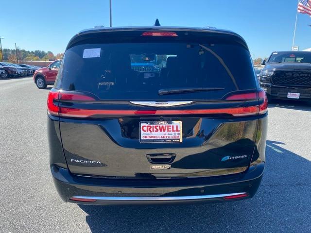 new 2026 Chrysler Pacifica Hybrid car, priced at $62,690