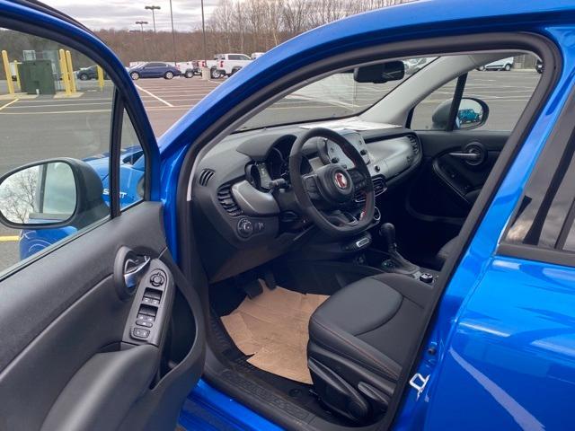 new 2023 FIAT 500X car, priced at $28,000