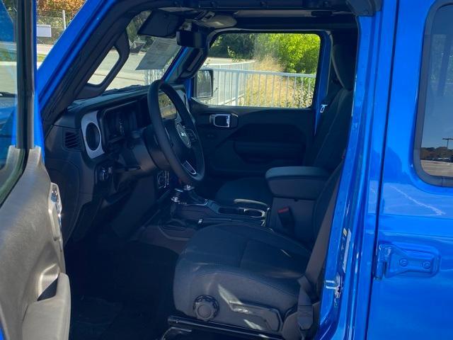 new 2025 Jeep Gladiator car, priced at $47,750